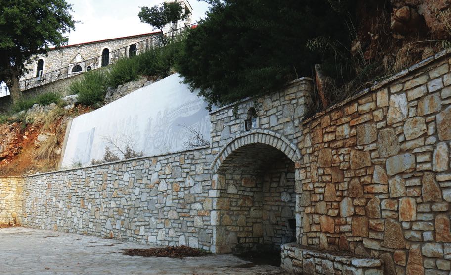 Η πέτρινη βρύση στις Πόρτες